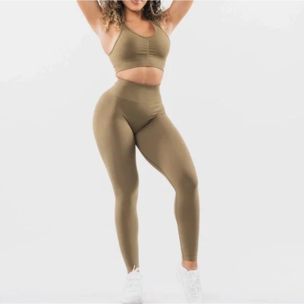 Alphalete amplify leggings